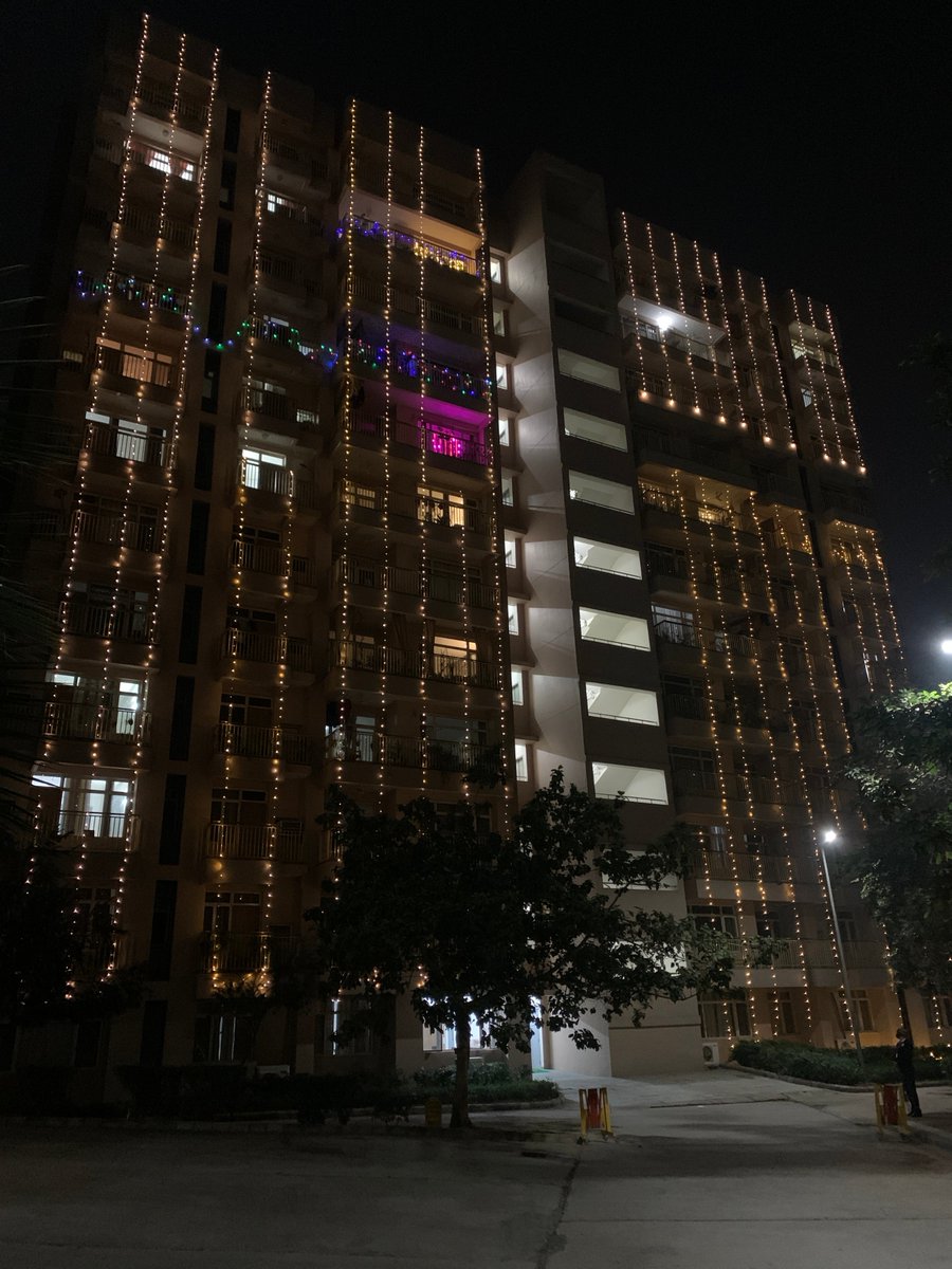 ponguru's tweet photo. #Diwali2020 on campus @IIITDelhi Faculty residence. Great job by Prof. @lab_sengupta & #IIITD FMS team! #profgiri #lifeatIIITD https://t.co/jJuGJ3ccXr