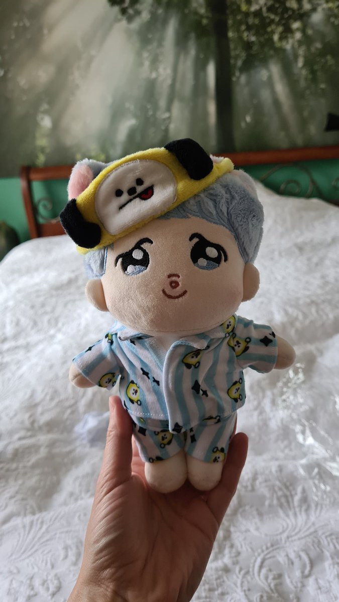 kpopfan1984's tweet photo. Thank You @asantasgift and @uruhiko_kpop !! Its been a long time but it was worth the wait. Love the 95z doll 🥰😍 https://t.co/8Y7zQac9WV