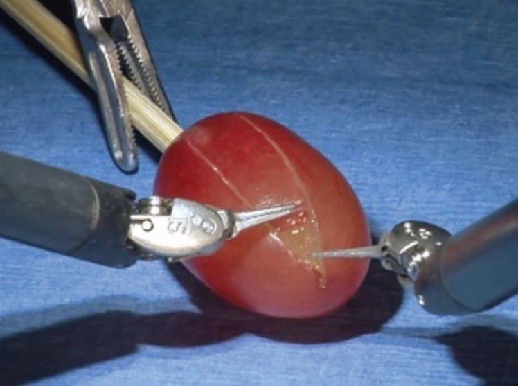 patrickmarkryan's tweet image. me setting my alarm after the new iOS update