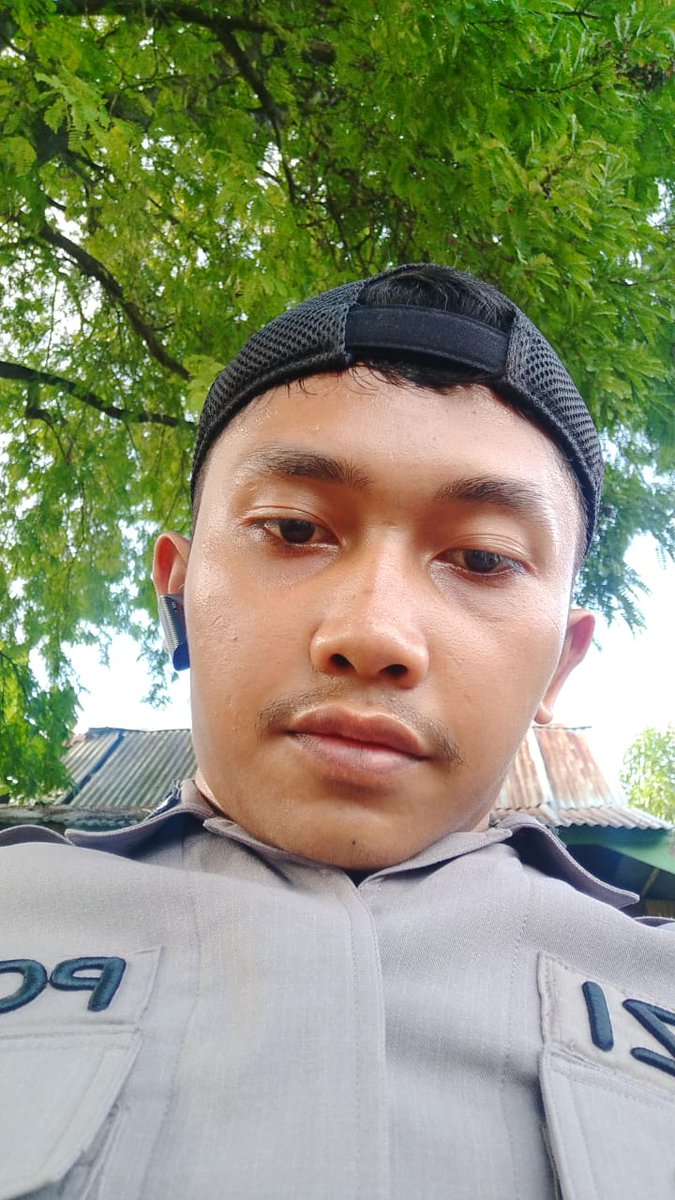 Rdinata5's tweet photo. orderan terbanyak dari mereka.soalnya d group belum sy post.
1.polisi
2.satpam
3.karyawan showroom
4.reception hotel
yuk,yg kepoin lihat full foto n video,chat,serta rekam vcs mereka silahkan Bun😉😊📩... https://t.co/0oHFrWobCt