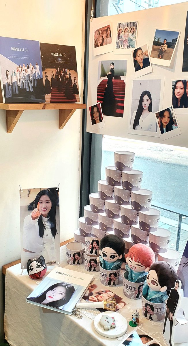AvvioRearWindow's tweet photo. #이달의소녀 #올리비아혜 생일이벤트를 내일까지 진행합니다

스무번째 생일을 축하합니다 🎉 
예쁘게 귀여운 특전과 이벤트준비하신 @hyehye_1113 님 고생하셨어요

#Hyeppy_OliviaDay #혜주 #생일축하해 #컵홀더이벤트 #카페아비오 #cafeavvio https://t.co/qRmVq9W71v