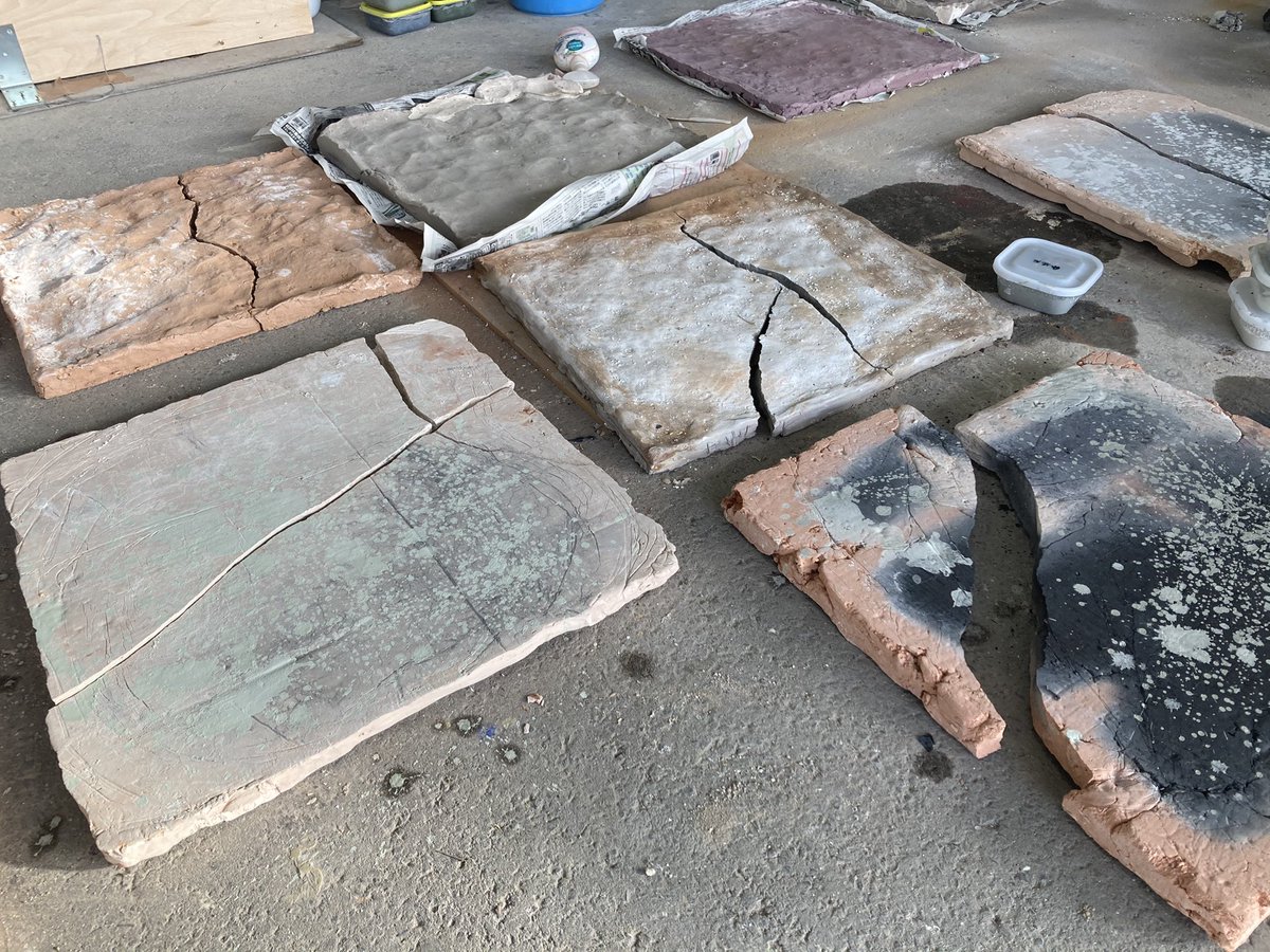 groundware2020's tweet photo. 陶芸作業風景
#グランドウェア #groundware #東北芸術工科大学 #TUAD https://t.co/A7GHgRpprg