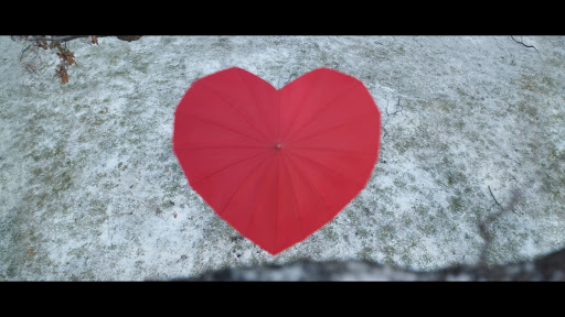 JKelly7530's tweet photo. I am very proud once again for the second year to be able to share this to you exclusively! John Lewis &amp; Partners and Waitrose &amp; Partners have joined forces for the 2020 Christmas advert! It's all about #GiveALittleLove #JohnLewisXmasAd #WeArePartners ⛄️❤️
https://t.co/ohI1q6fvAQ https://t.co/JLgMPx2UyQ