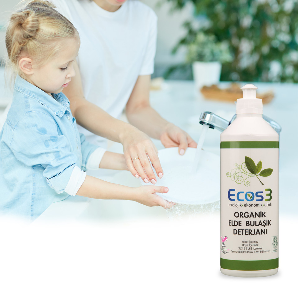 Ecos3temizlik's tweet photo. Bulaşıklarınızı elde yıkadığınızda cildiniz neden kuruyor biliyor musunuz?
Sıradan deterjanlardaki ağır kimyasallar ve tuz yüzünden.
Ecos3 Organik Sertifikalı Elde Bulaşık Yıkama Sıvısı ile bulaşıklarınızı tertemiz yaparken, cildinizi koruyun.
#sağlıklıtemizlik #ecos3 https://t.co/2GmYJYJjst
