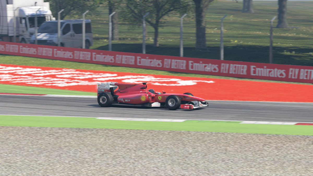 EFC2021's tweet photo. #GF1L #BellaItalia #ItalienGP #Rennwochenende 19 Uhr 1. Training in Monza zur unseren #Ferrari Heimspiel habenwir heute morgen eine Runde mit den Ferrari von 2010 gemacht, wir freuen uns schon auf Sonntag wieder mit @xxmetals #Racebabe und #GF1LxVettel #F12020 #XboxShare https://t.co/FkdamZ9Iu4