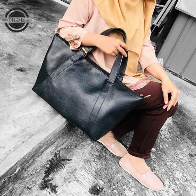 ChemzBagMaker's tweet photo. kayak gimana min contoh tas berbahan MJ Tech?

ini diaa salah satu contoh tas berbahan MJ Tech Black dengan ukuran yang besar dan pas untuk digunakan sehari hari https://t.co/reR7aN9sX1