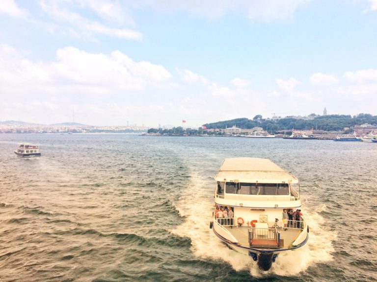 MustafaKurtNet's tweet image. “Fotoğraf Sanatçısı” kime denir?

Mimar ve fotoğraf sanatçısı Ahmet Ertuğ bir fotoğrafı çekmek için ortalama 1 saatini sadece çekeceği noktayı belirlemek için harcıyormuş.

Yazının detayı ve devamı için tıklayabilirsiniz;
ow.ly/ft2Q30rjKY6

#emek #zahmet #sanat #fotoğraf