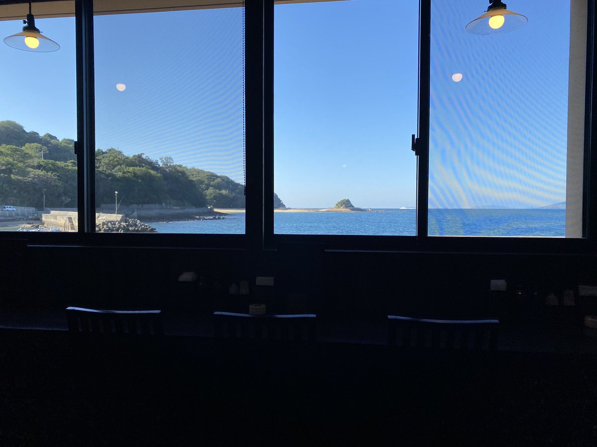 ShigeTabi's tweet photo. 長崎県の伊王島にある長崎温泉 Ark Land Spa (旧 島風の湯)内にある網元食堂で遅めのランチ。

「海老と旬野菜天ぷらのおうどん」600円を注文。

うどんがもっちもち、天ぷらサックサクで美味しかった☺️

#網元食堂 #伊王島 #長崎温泉 #ArkLandSpa #島風の湯 #うどん #天ぷら https://t.co/UXaKDYgq7q