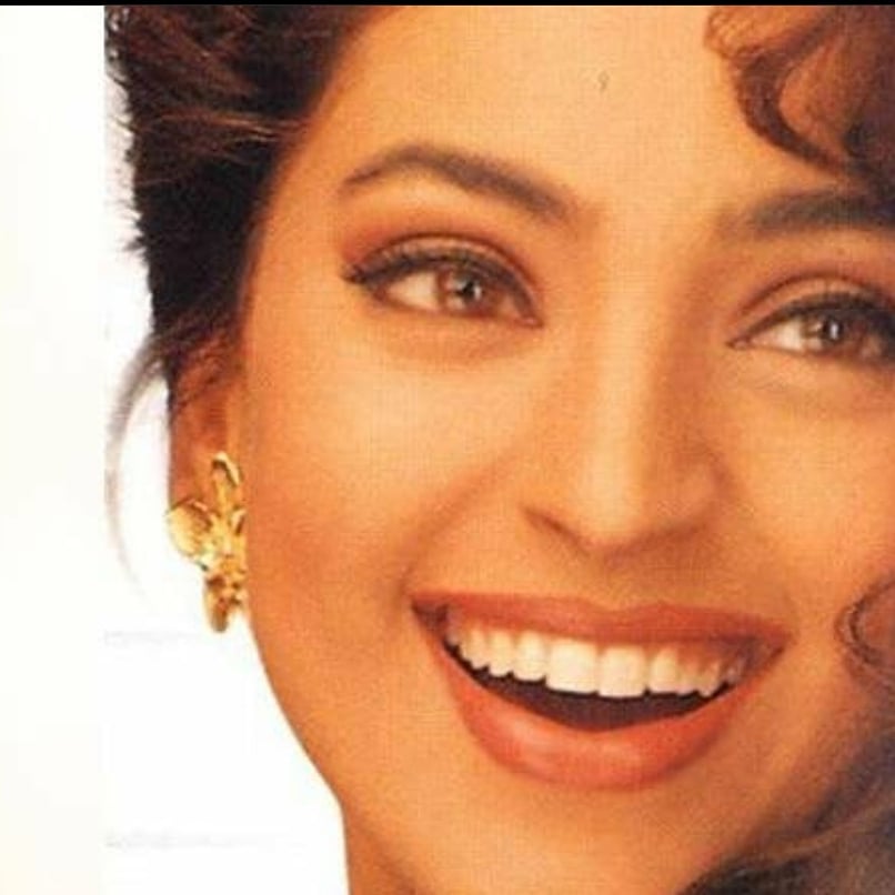 Here\s wishing Juhi Chawla a very Happy Birthday!   