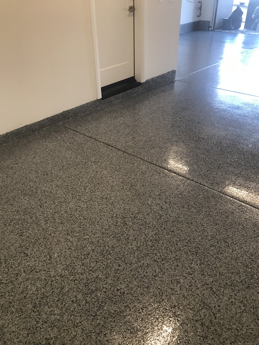1Floors's tweet photo. π« Color: Smoke π«
https://t.co/cuQU0tynT3
#garagefloors1day #garageflooring #epoxyflooring #commercialepoxyflooring #residentialepoxyflooring #GF1D #garagefloors #epoxygaragefloors #epoxy #epoxyresin #garagecoatings #garageremodel #homeremodel #remodel #homeimprovement https://t.co/KR5OfBZPib