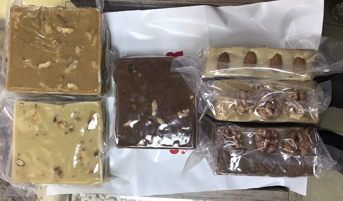 📌 Bademli , Cevizli , Kakaolu ve Karamelli Helvalarımız ..
📌 Dikkat aşırı ağız tadı içerir ..
📌 İddia ediyoruz böylesini daha iyi hiç tatmadınız ..