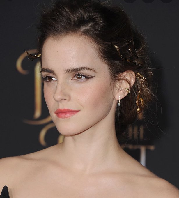 white girls with brown hair club https://t.co/9topwx2GQ8