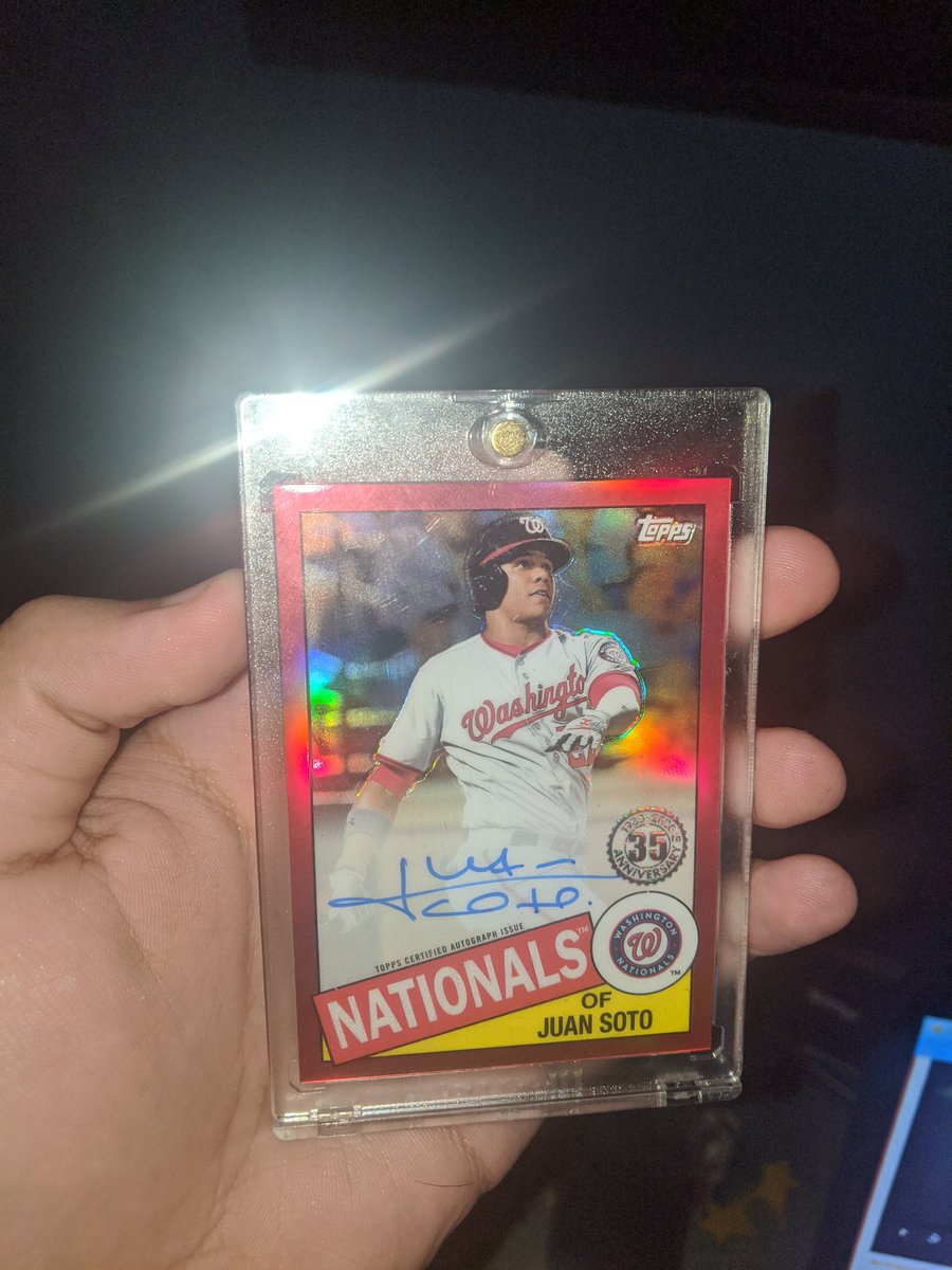 popcollecting's tweet photo. Sold a Ludwig youtooz, bought some baseball packs, made $4k #bugwig @LudwigAhgren https://t.co/YZJdIPifxV
