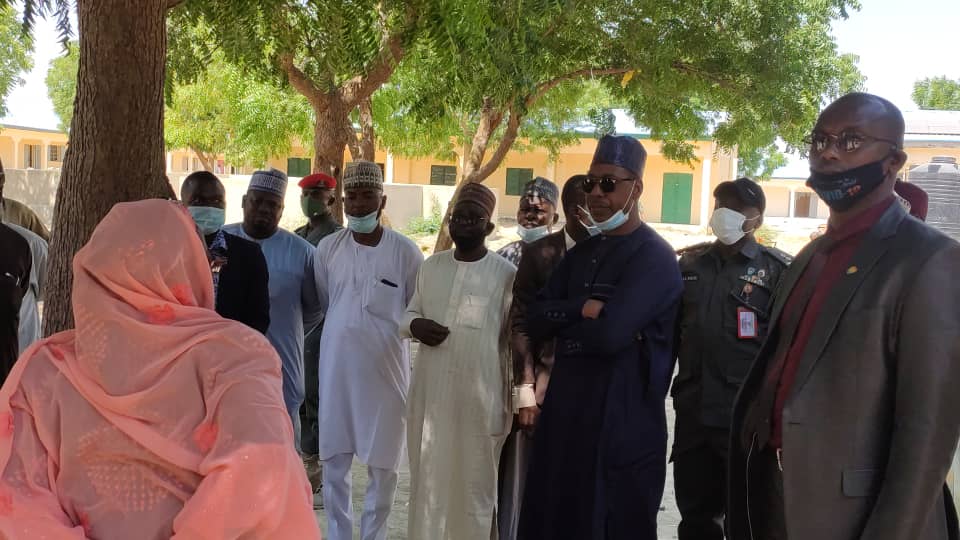King_Nazbee's tweet photo. @GovBorno, @ProfZulum, a University Professor, on Thursday, paid unscheduled visits to five primary and secondary schools in Maiduguri, during which he evaluated the capacity of teachers and the learning of students.

#ReadMore 👇 
https://t.co/BMjHHWAlpo https://t.co/4uapJA48cx