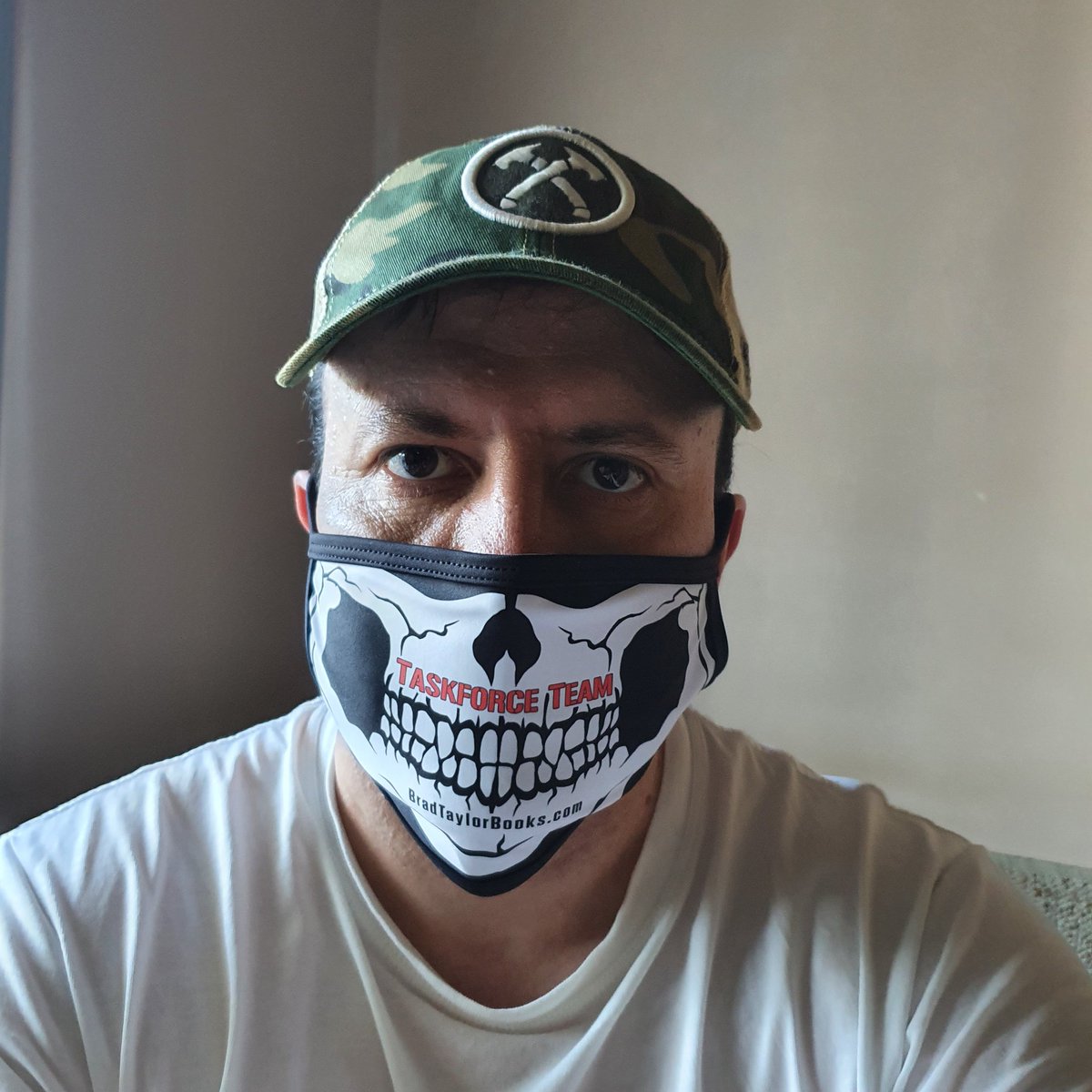ddobiasek's tweet photo. Hat courtesy of @JackCarrUSA , mask courtesy of @BradTaylorBooks #TaskForceTeam https://t.co/oxVokdgzCd