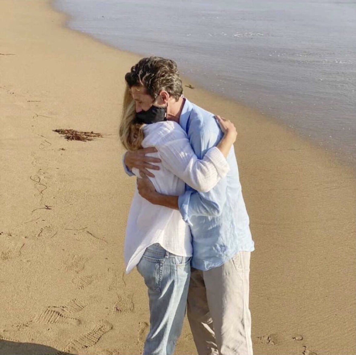 my whole entire heart yes i am crying and yes this has made my day #GreysAnatomy @EllenPompeo @PatrickDempsey