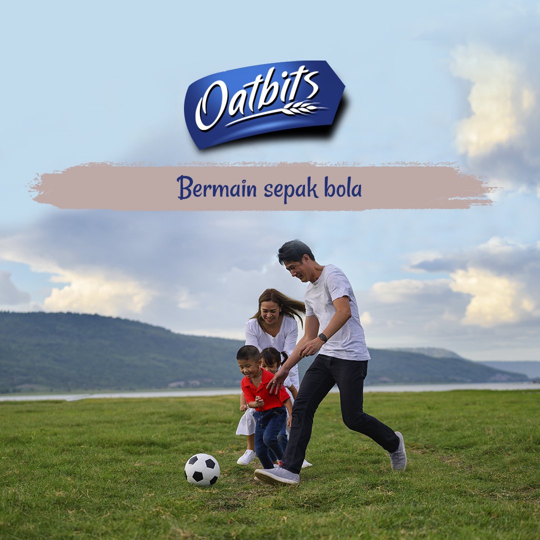 Oatbitsku's tweet photo. Besok sudah liburan nih, Oatlovers. Saatnya kita seru-seruan bersama keluarga. Ada banyak olahraga yang bisa dilakukan bersama keluarga, seperti lari pagi, bersepeda, sepak bola, dll. Dan jangan lupa sarapannya dengan biskuit sehat Oatbits Strawberry &amp; yoghurt

#everydayishealthy https://t.co/hidAptaQgJ