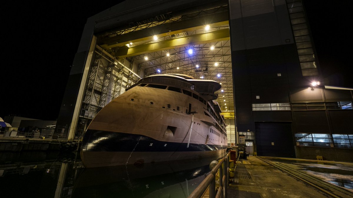 SvetlanaModeva's tweet photo. Ulstein: The National Geographic Resolution polar vessel under roof
https://t.co/jMJxE7jhrH #LindbladExpeditions #Ulstein #PolarExpeditionCruiseVessel #NationalGeographicResolution #UlsteinVerft https://t.co/OavIkmgWvb