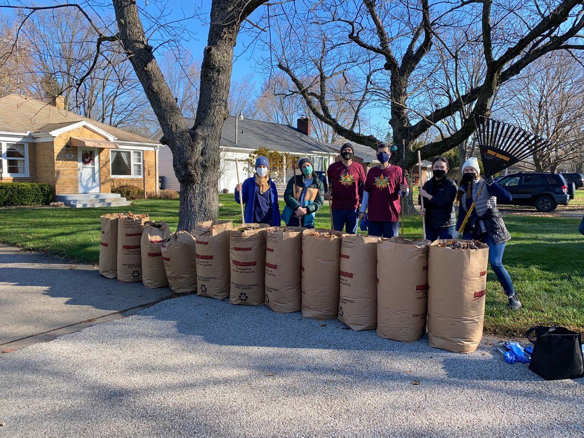 RonVoglewede's tweet image. Great day for helping out in the community #rakeadifference