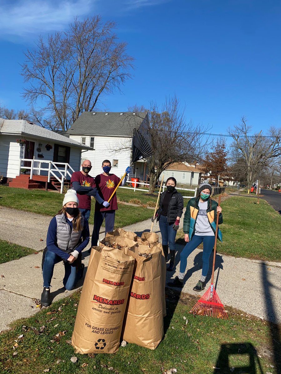 RonVoglewede's tweet image. Great day for helping out in the community #rakeadifference