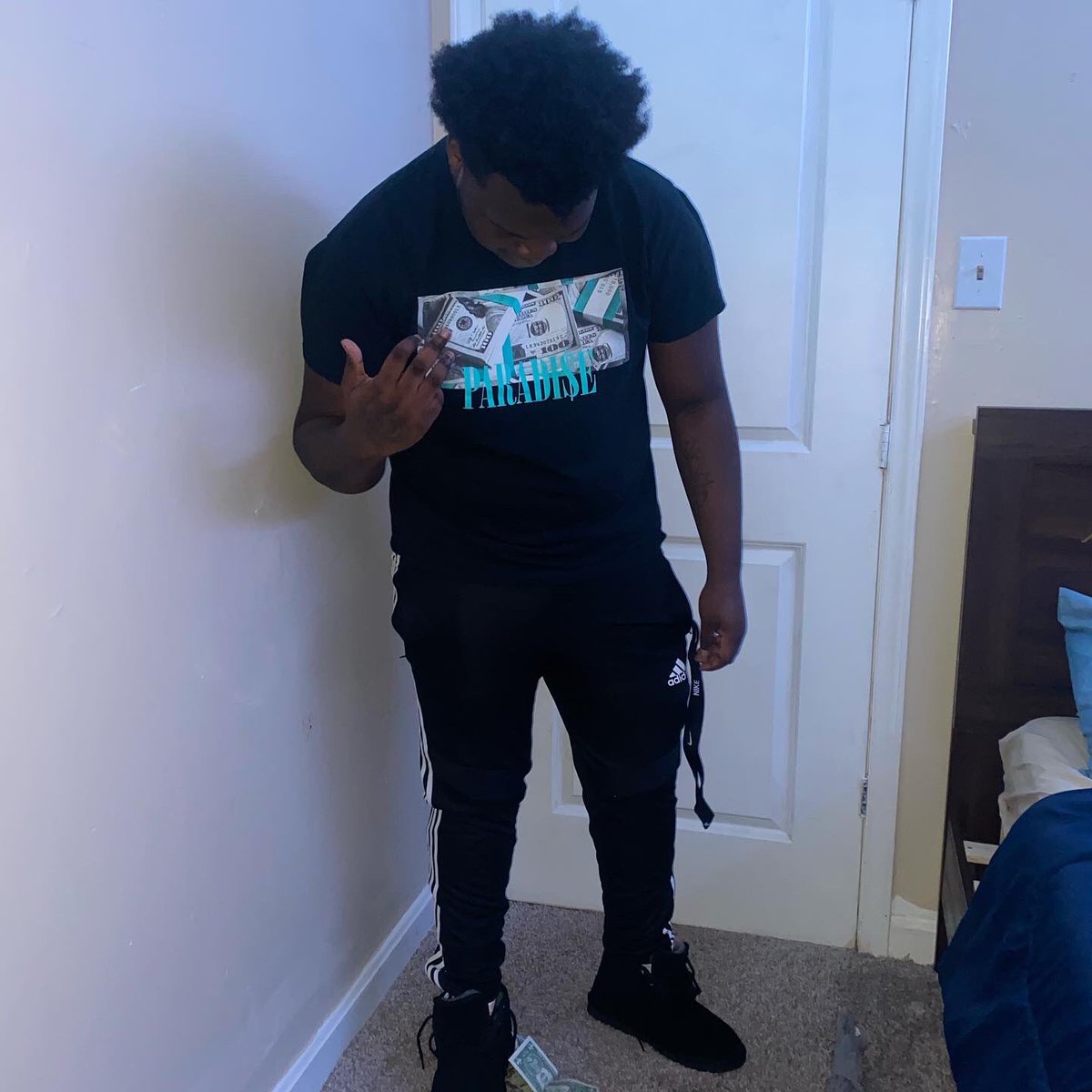 BandchasingL tweet picture