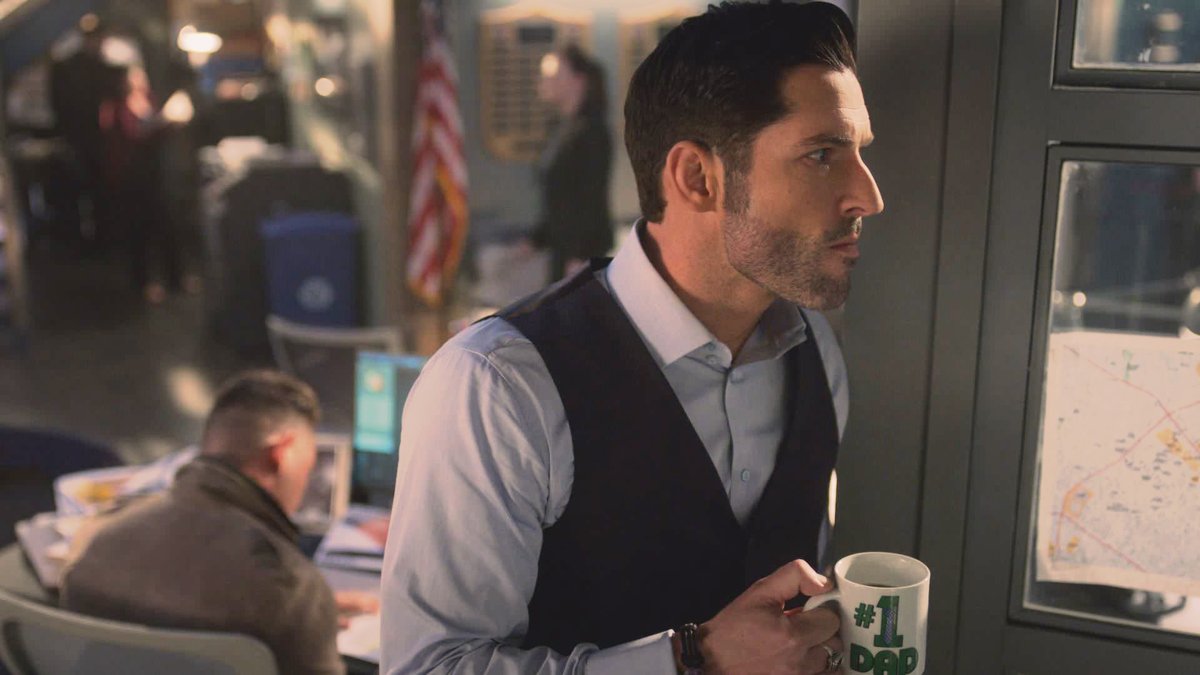 505 "Detective Amenadiel"