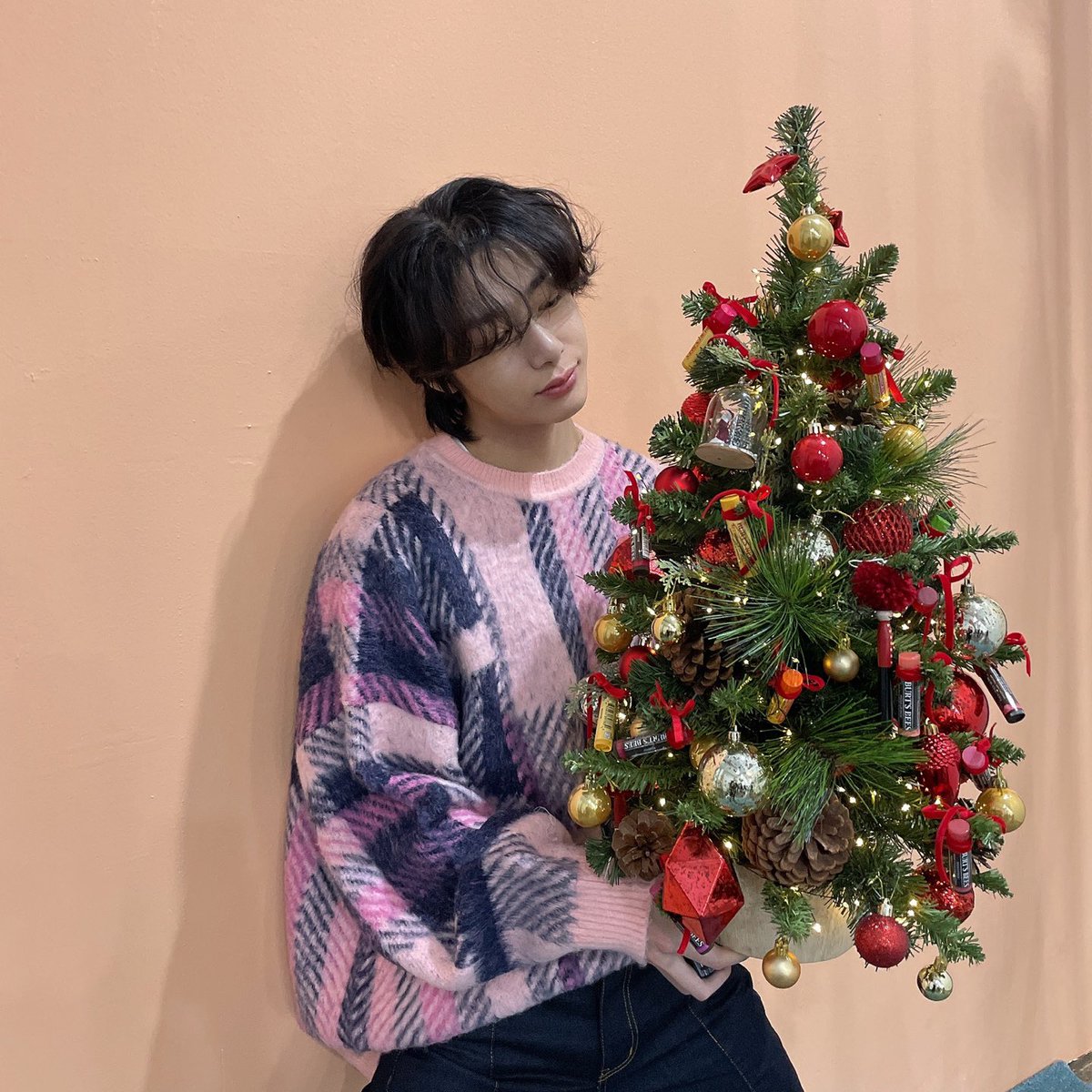 OfficialMONSTAX's tweet image. 미리 메리크리스마스! 몬베베 선물 하나 더 생겼다🙏 #광고 #버츠비 #버츠비립밤 #립밤맛집 #앳스타일 #형원