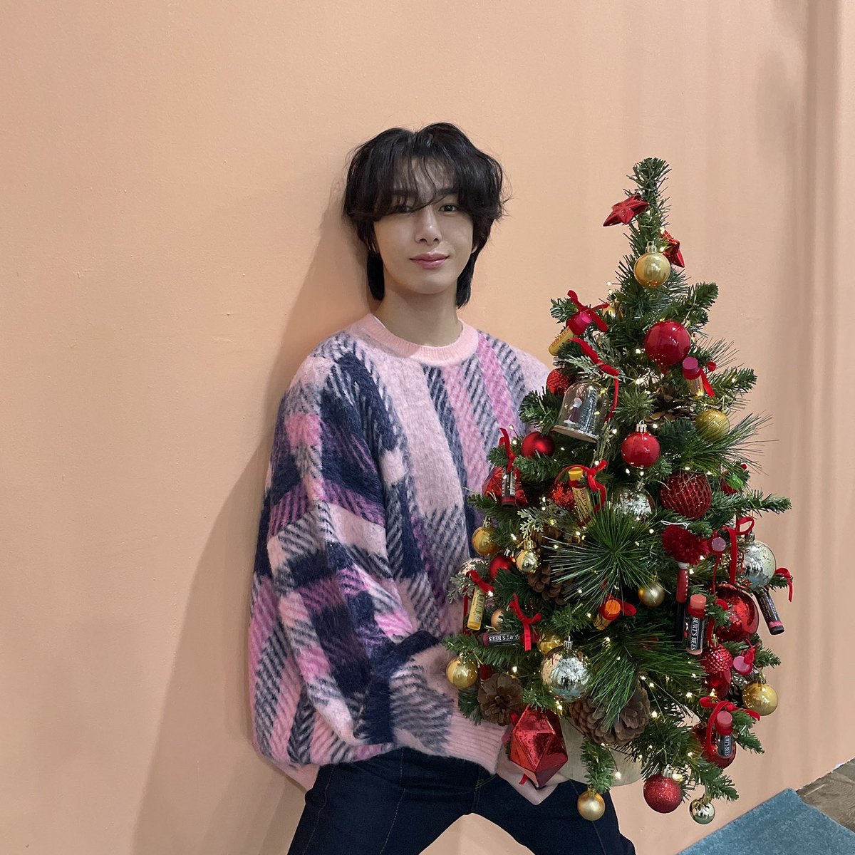 OfficialMONSTAX's tweet image. 미리 메리크리스마스! 몬베베 선물 하나 더 생겼다🙏 #광고 #버츠비 #버츠비립밤 #립밤맛집 #앳스타일 #형원