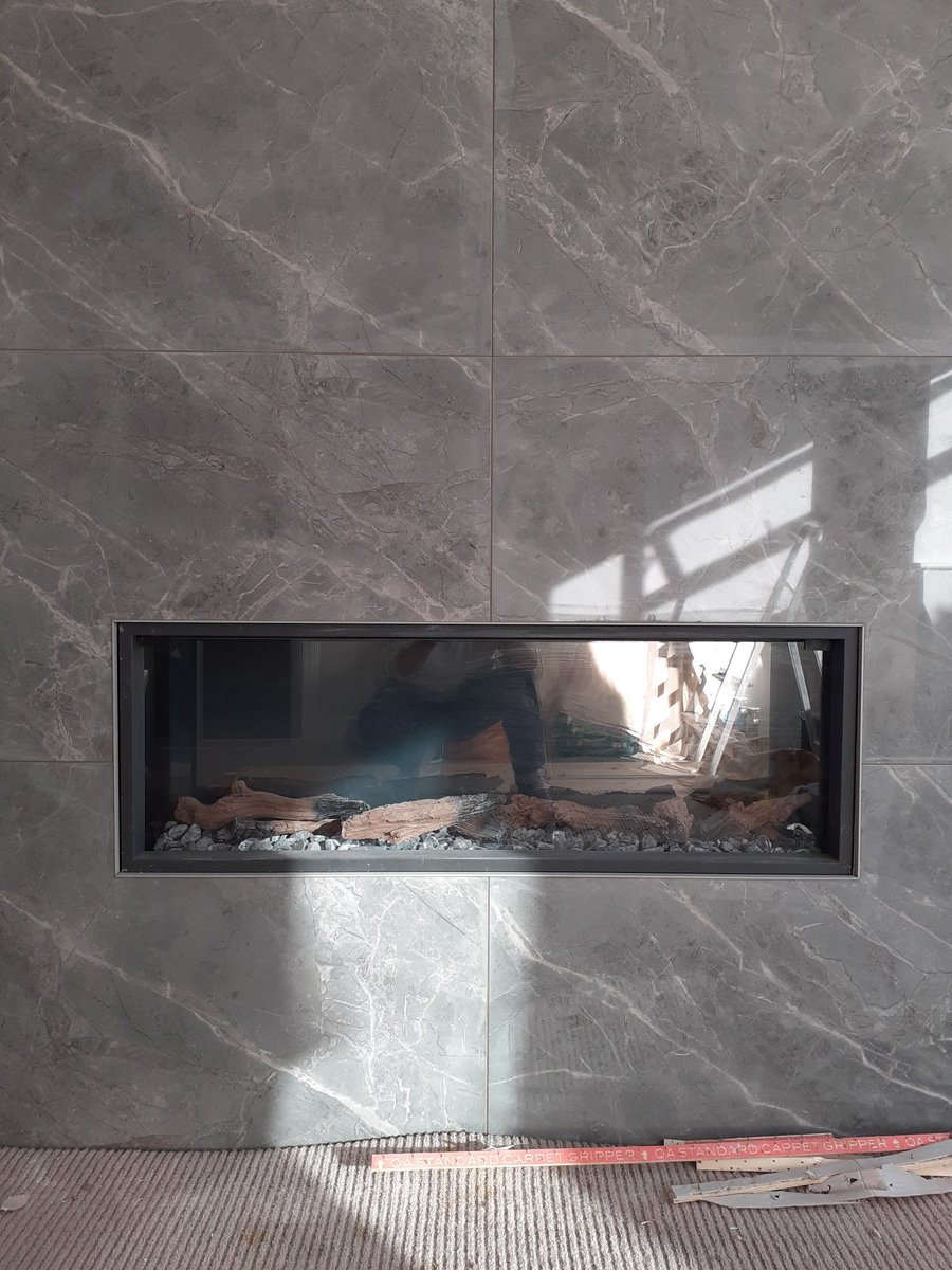 oakwood_tiling's tweet photo. One of this weeks jobs, supplied by @SimplyTilesltd 1200x600x6mm porcelain tiles. https://t.co/otSI8sVMrC
