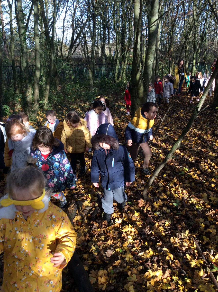ckcaptaincook's tweet photo. Nursery @ckcaptaincook are having a #countryfileramble for @BBCCiN @BBCCountryfile #Pudsey https://t.co/45bJp45vIj