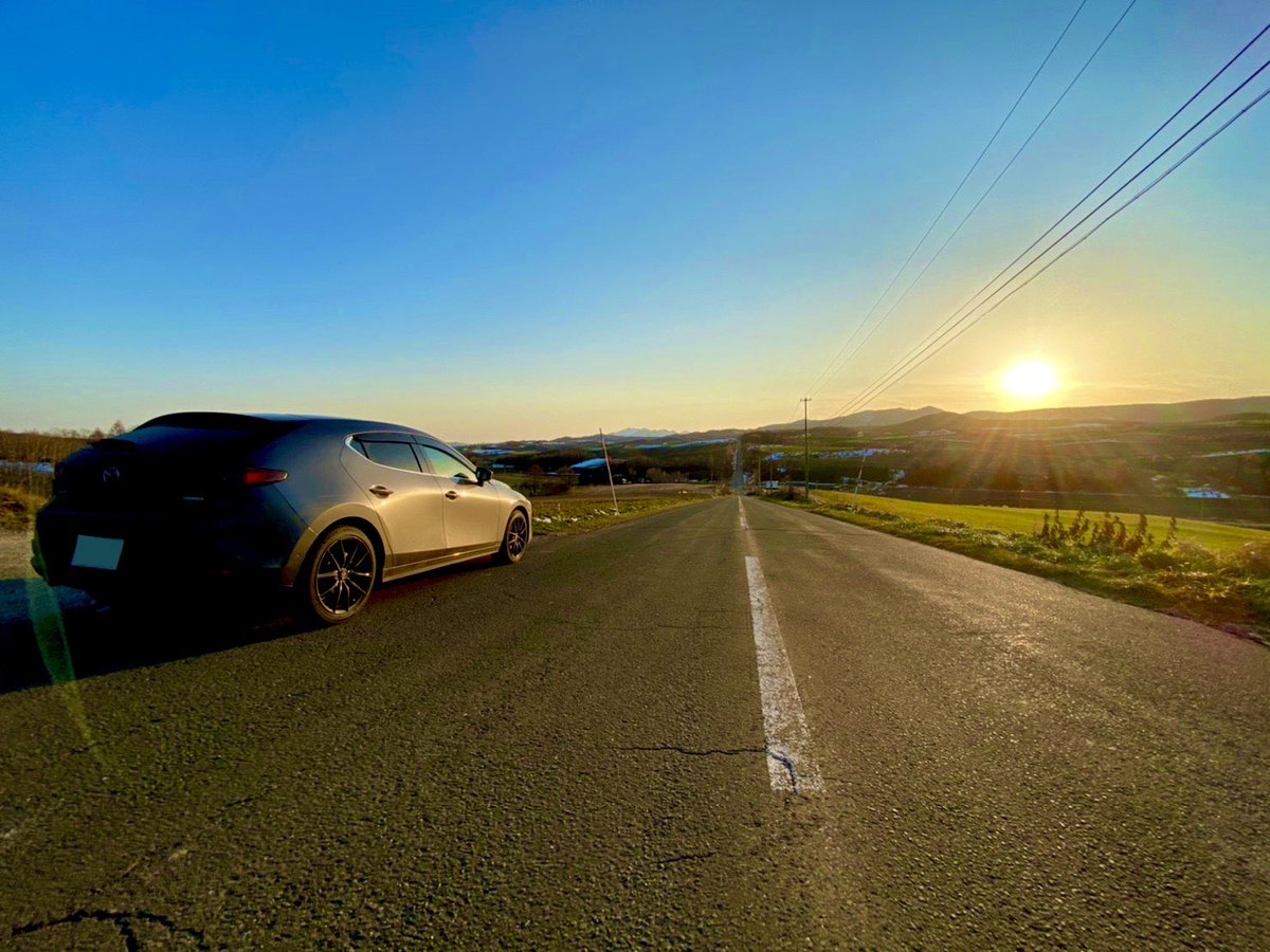 mazda3oku's tweet photo. MAZDA3
北海道はいい絵が撮れます✨
#MAZDA
#mazda
#マツダ
#MAZDA3
#mazda3
#マツダ3
#mazda3fastback
#mazda3hatchback
#BOSE
#bose
#ポーズ
#skyactive
#スカイアクティブ
#machinegray
#マシーングレー
#くるますきなひととつながりたい
#car
#cars
#cargram
#カーライフ
#carlifestyle https://t.co/pvtB2Kr3Hf