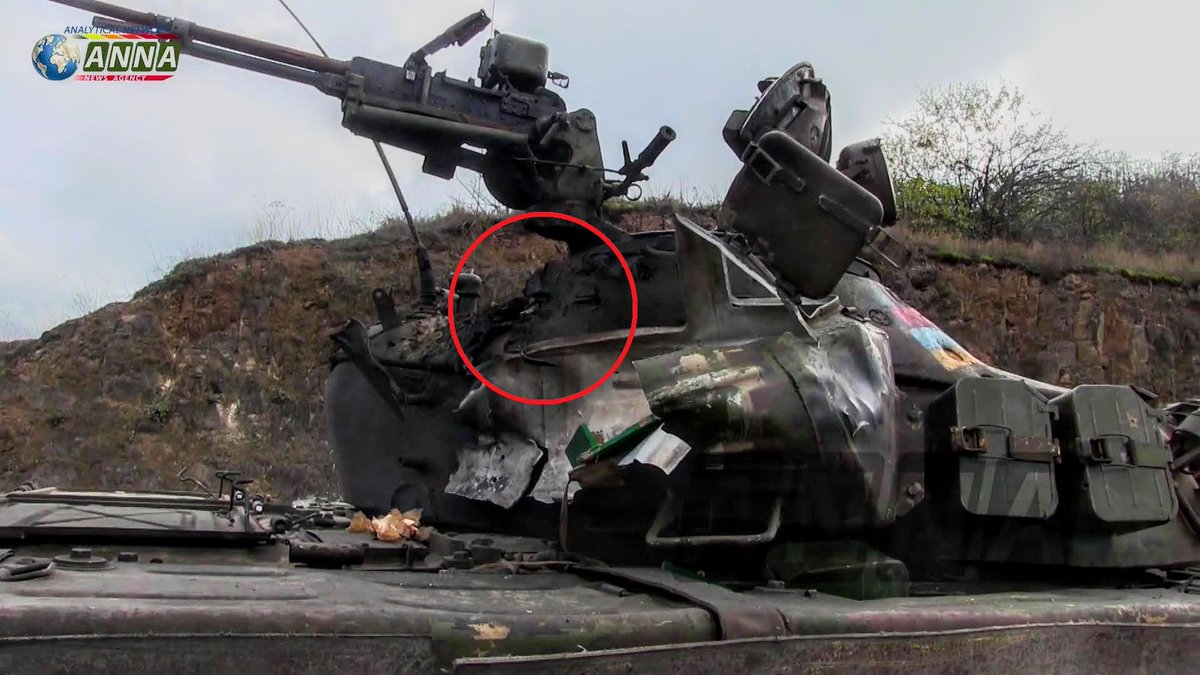 TheDeadDistrict's tweet photo. Damaged Armenian 🇦🇲 T-72 #MBT. Crew survived (IMHO tank operated without commander) Note the hole on the roof of the turret.
P.S. Video in comment.
#Armenia #Azerbaijan #Karabakh #T72 #TankFriday https://t.co/XODzDgrPlW