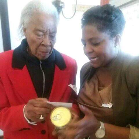 SentoMarcia's tweet photo. Setso with one of the veterans, she was the first woman to be appointed in Cabinet after Botswana gained independence. Mme Gaositwe Chiepe, Minister of Education. Halala mme πππ½
#SetsoBeefTripe #Mogodu #Botswana #Entrepreneurship #PushaBW https://t.co/kCq95tlNYp