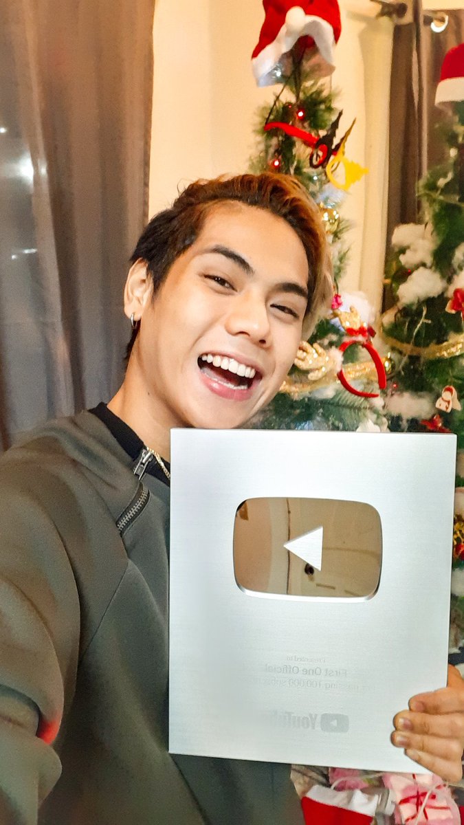 Polaruss_ofc's tweet photo. [131120]

📸1st. One Joker SNS Update📸

100k+ SUBSCRIBERS!! Thank you so much!! This one is for you ForOne 🥰 also i want to thank @DeckOfJokerOFC  @DosporoOfficial @ForOnePH and the rest of Forone's mahal na mahal ko kayo 🥰

@1stoneOfficial https://t.co/LQKgWjBjEO