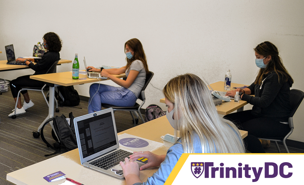 TrinityDC's tweet image. For your safety and those around you, remember to...
#WearYourMask
#StaySixFeetApart
#WashYourHands
If you are feeling ill, #StayHomeStaySafe

And remember to follow the markings that are placed around the #TrinityDC campus!

bit.ly/3fWVUUH