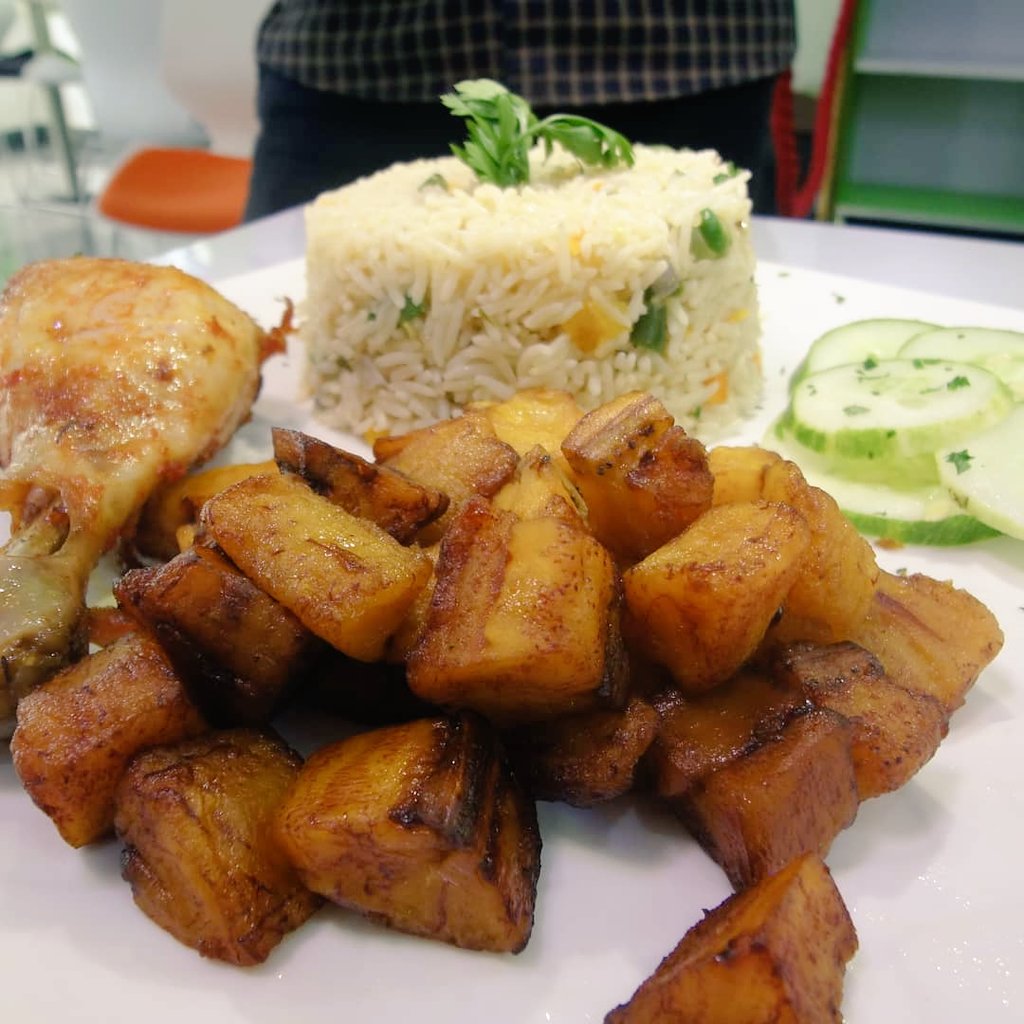 greenislandng's tweet photo. Every weekend comes with special orders😍

@GreenIslandRestuarant, we ensure these orders are made and packaged with extra care at no delivery cost😊

Kindly place your orders for:
#Breakfast
#Lunch
#Dinner
#Special Orders
#ABetterTime 
#FridayFeeling 
#FridayMotivation https://t.co/gFb2l3FILp