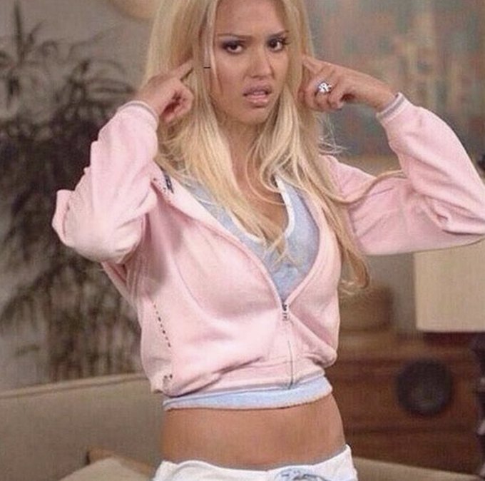 What I do when someone gives unsolicited &ldquo;advice&rdquo; 🙂 https://t.co/zLW3Jb3tRX