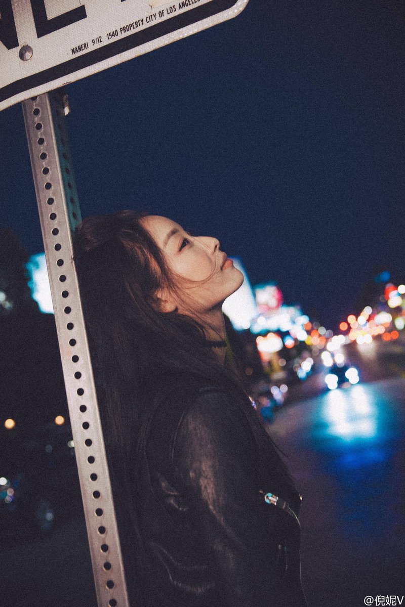 ninivarchive's tweet photo. Ni Ni is absolutely dashing at night 🌃 https://t.co/R0bbex5wTL