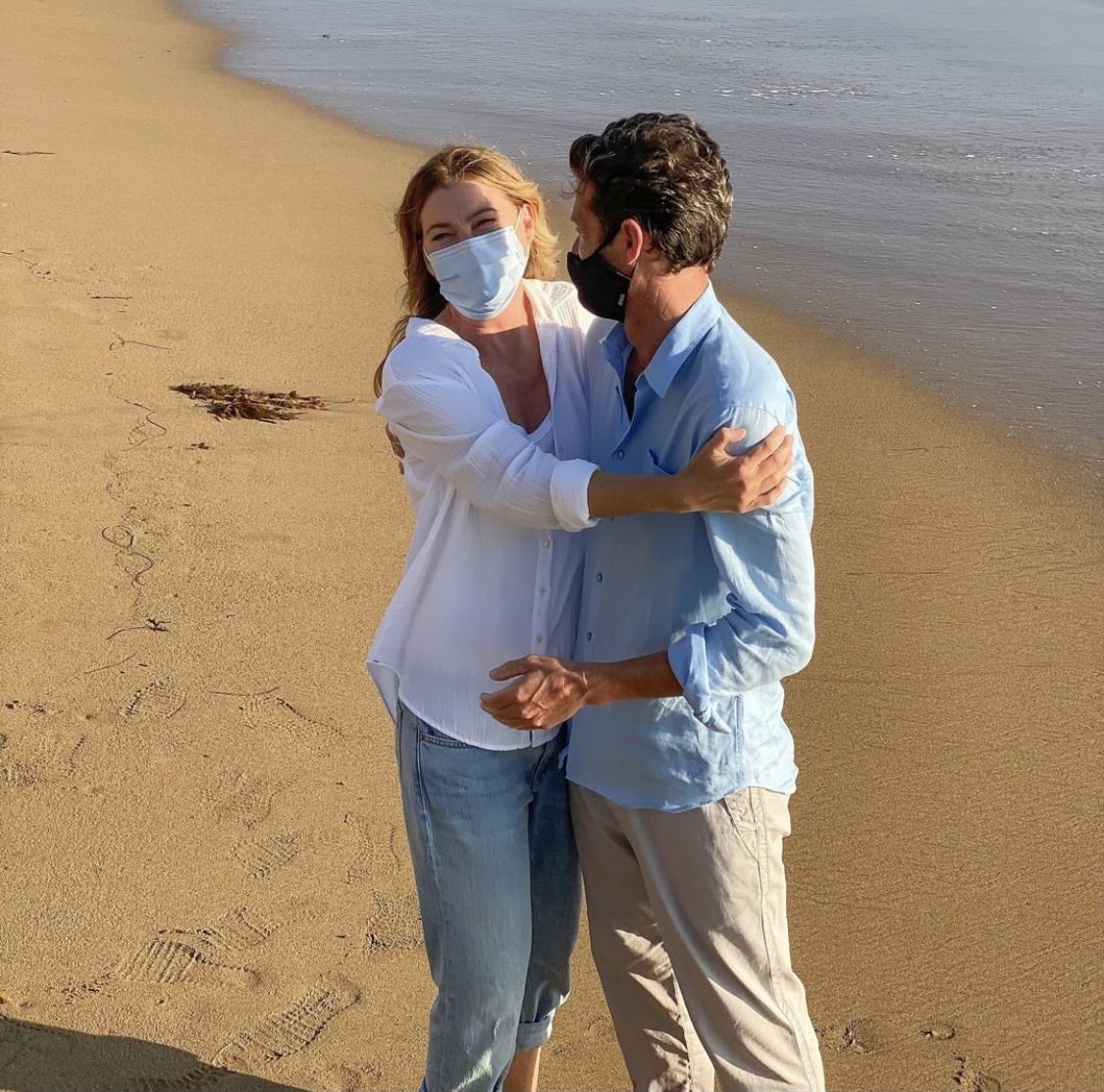 dreamboatmd's tweet photo. I just woke up to a miracle! I CANNOT believe I am actually seeing these two together again! @PatrickDempsey @EllenPompeo https://t.co/dAtQfJ9fU3
