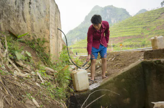 SaurSolidarites's tweet photo. @SaurSolidarites appuie des projets dans lesquels l’eau est un vecteur d’accès à la santé, l’éducation ou au développement. 

Pour les habitants de Tan Thoi #Vietnam 🇻🇳, l’accès à l’eau est un défi. 

Pari tenu pour Saur Solidarités !
https://t.co/XNWRsYszCX https://t.co/4gHYkcth5w