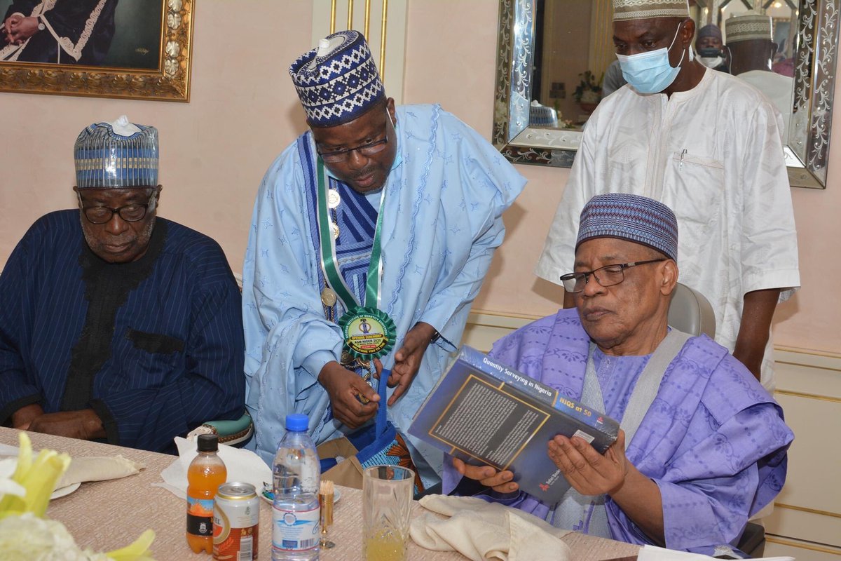 NIQSlive's tweet photo. Photos from the courtesy visit to Former President of Nigeria and Grand Patron of the NIQS, General Ibrahim Babangida (GCFR)
#niqs #niqsupdates #quantitysurveyors #nigerianquantitysurveyors https://t.co/vKiJ0srRpZ