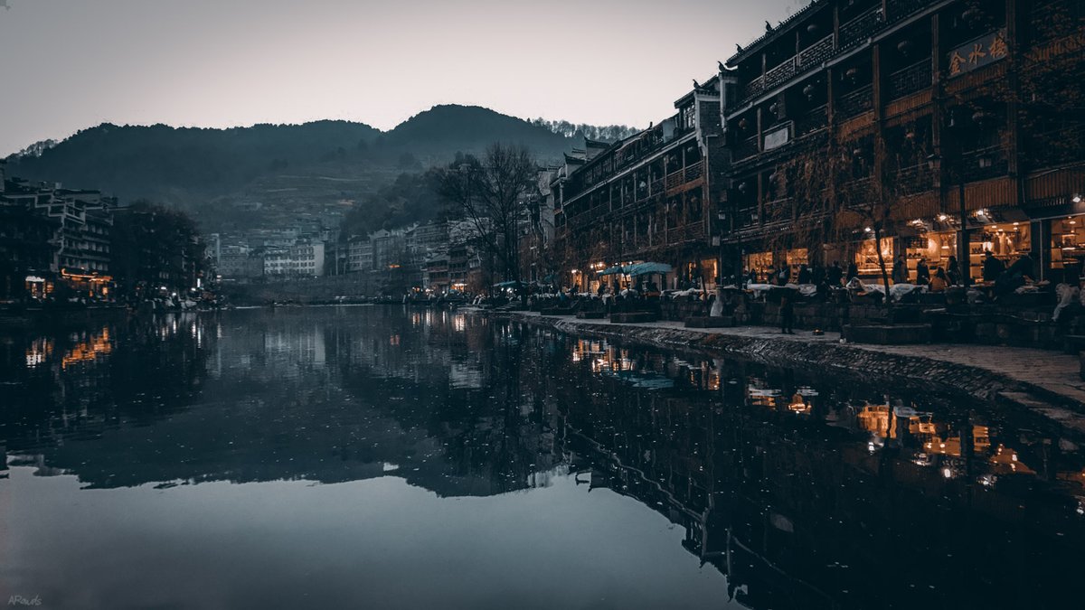 arronrawds's tweet photo. Fenghuang is probably one of the most fascinating places I've ever been too. 
A multi cultural liberal town in Hunan Province! 

#travel #wanderlust #traveladdict #optoutside #travelphotography #lovetravel #solotravel #globetrotter #roamtheplanet #travelpics https://t.co/S32RZAK2uR