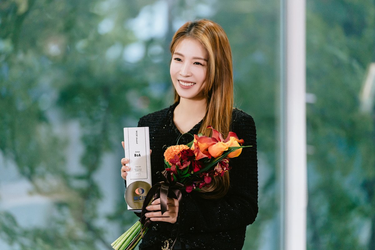 WCIF는 음악·엔터테인먼트 산업에서 동·서양의 교류와 협력에 기여한 인물에게 수여하는 <WCIF Award>를 제정했으며, 1회 수상자로 K-pop 해외진출의 선구자인 보아(BoA)를 선정했습니다. 이장우 WCIF 의장이 트로피 등을 전달했습니다.
m.facebook.com/story.php?stor…
#보아 #BoA #WCIFAward #K팝이노베이션