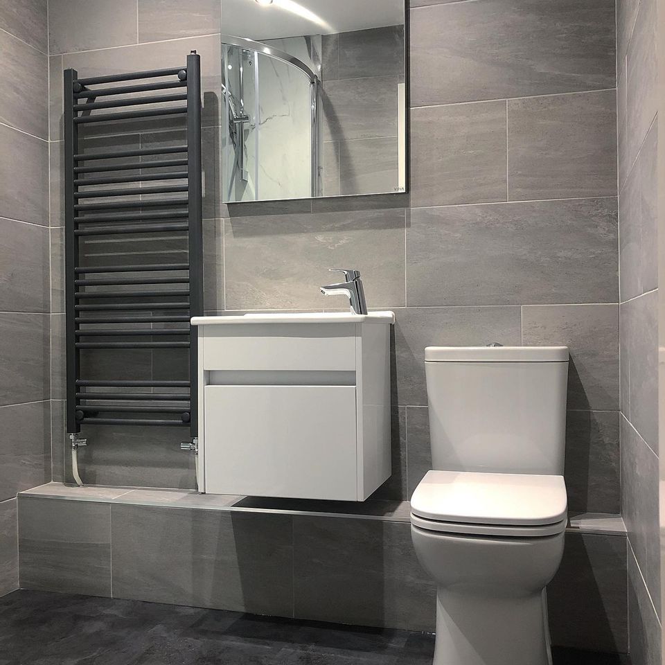 AcaeliaKB's tweet photo. Here at #Acaelia, we understand that not everybody has a large #bathroom, but that doesn’t mean to say that you can’t have a great bathroom!🖤Contact us today to arrange a #showroom visit and see how we can help you with your next #project: 01625 464 955 #Macclesfield #Cheshire https://t.co/H9jaGXdPqK