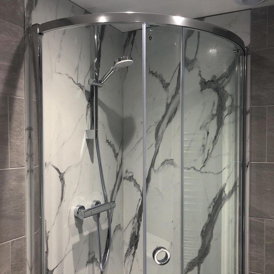 Here at #Acaelia, we understand that not everybody has a large #bathroom, but that doesn’t mean to say that you can’t have a great bathroom!🖤Contact us today to arrange a #showroom visit and see how we can help you with your next #project: 01625 464 955 #Macclesfield #Cheshire