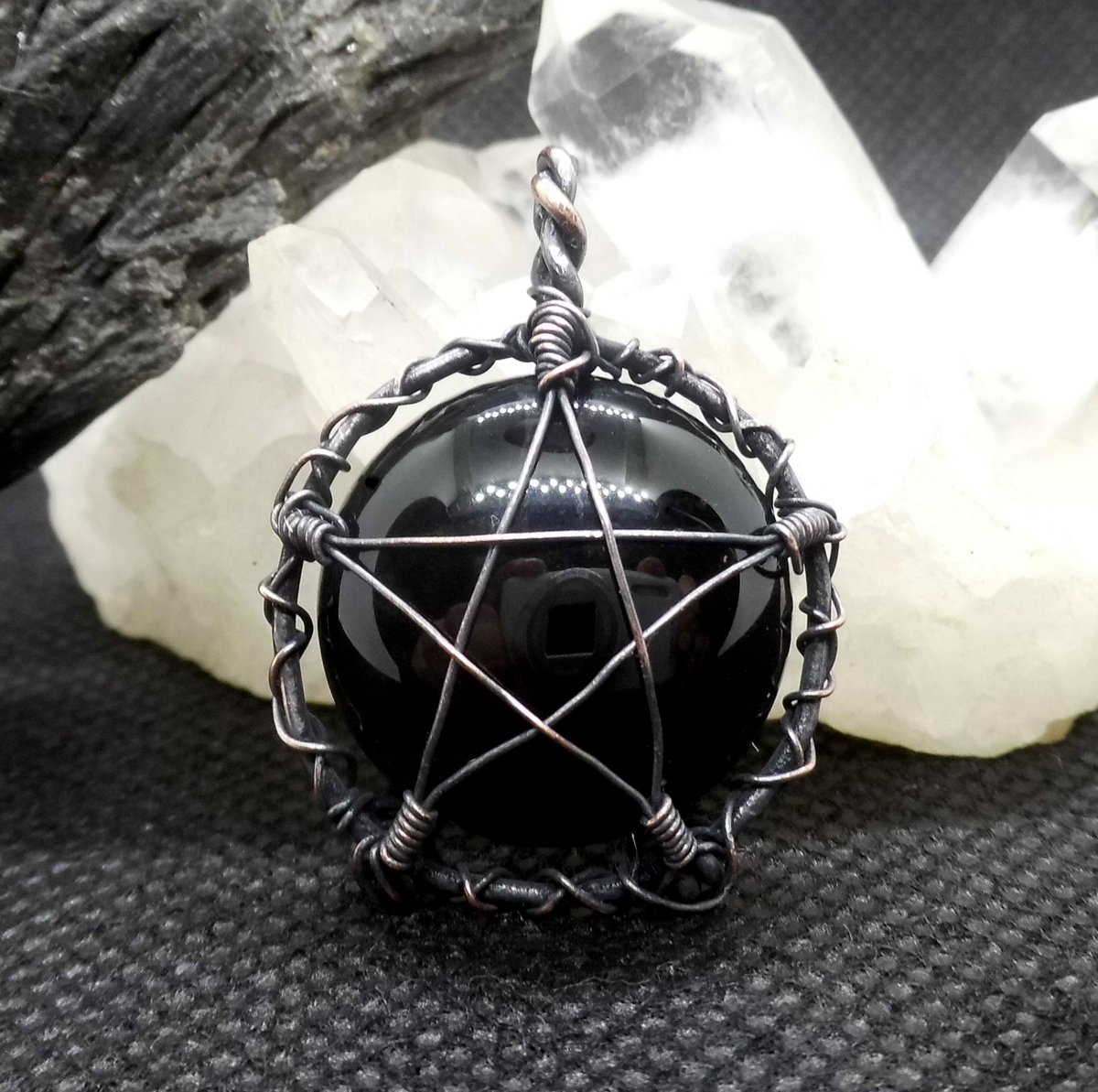 CharismaCrystal's tweet image. 2 New pendants #rosequartz #blackonyx
CharismaCrystals.etsy.com 💗🖤💗

#witchcraft #supernatural #supernaturaluk #UKBizHour #DiscoverEtsy #UKGiftHour #handmadejewelry #handmadegifts #etsyhandmade #womaninbizhour #etsy #BlackFriday #CyberMonday #ChristmasGift #ChristmasGiftIdeas