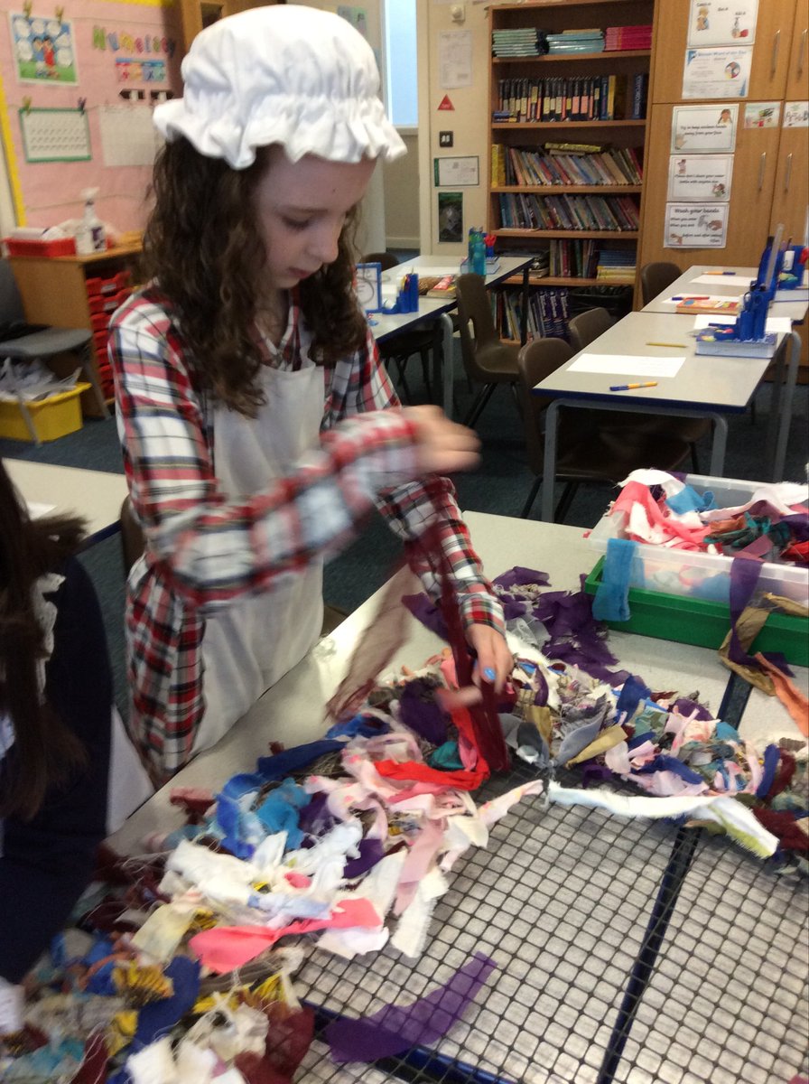 gfprimarycov's tweet photo. 5MS Victorian Day activities
#GFyear5 #GFHistory https://t.co/dWD7WcjhYV
