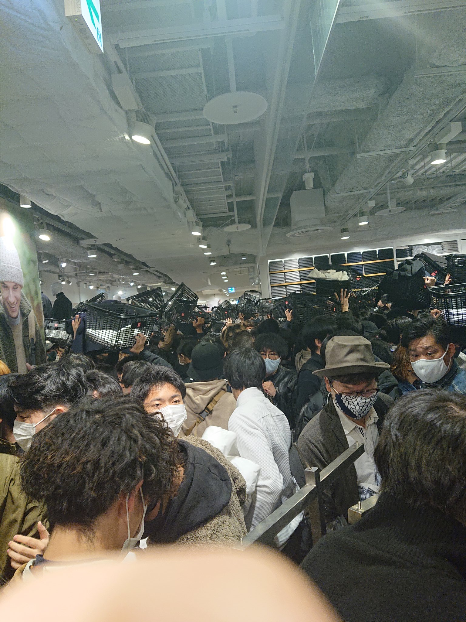 ユニクロ 混雑 名古屋