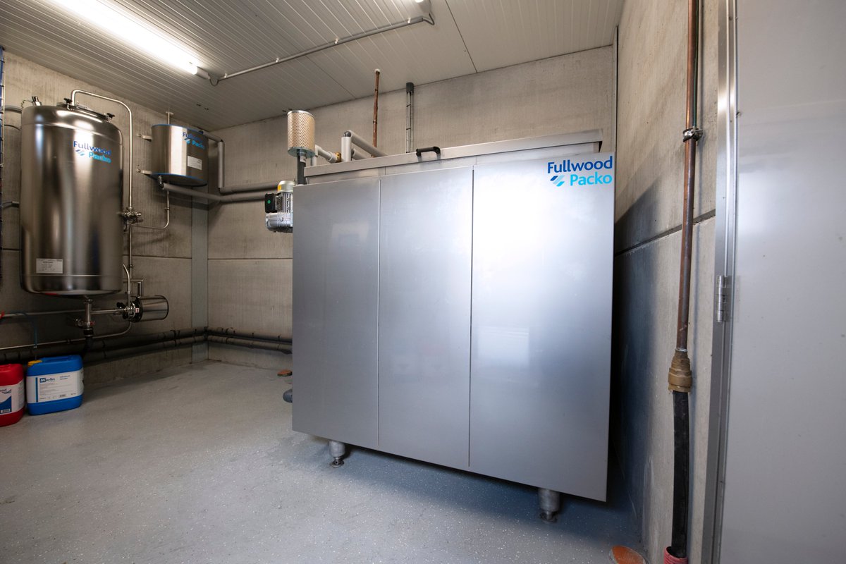 FullwoodPackoGr's tweet photo. Cooling solutions should fit your farm not the other way around. Our Ice Water Cooling products including our Ice Builder, offers faster cooling with smarter energy management - the premium choice for cooling. ❄️🥛💙
https://t.co/x4YJa4jZMz  
#qualitymatters #coolingsolutions https://t.co/uNSJhbLgKS