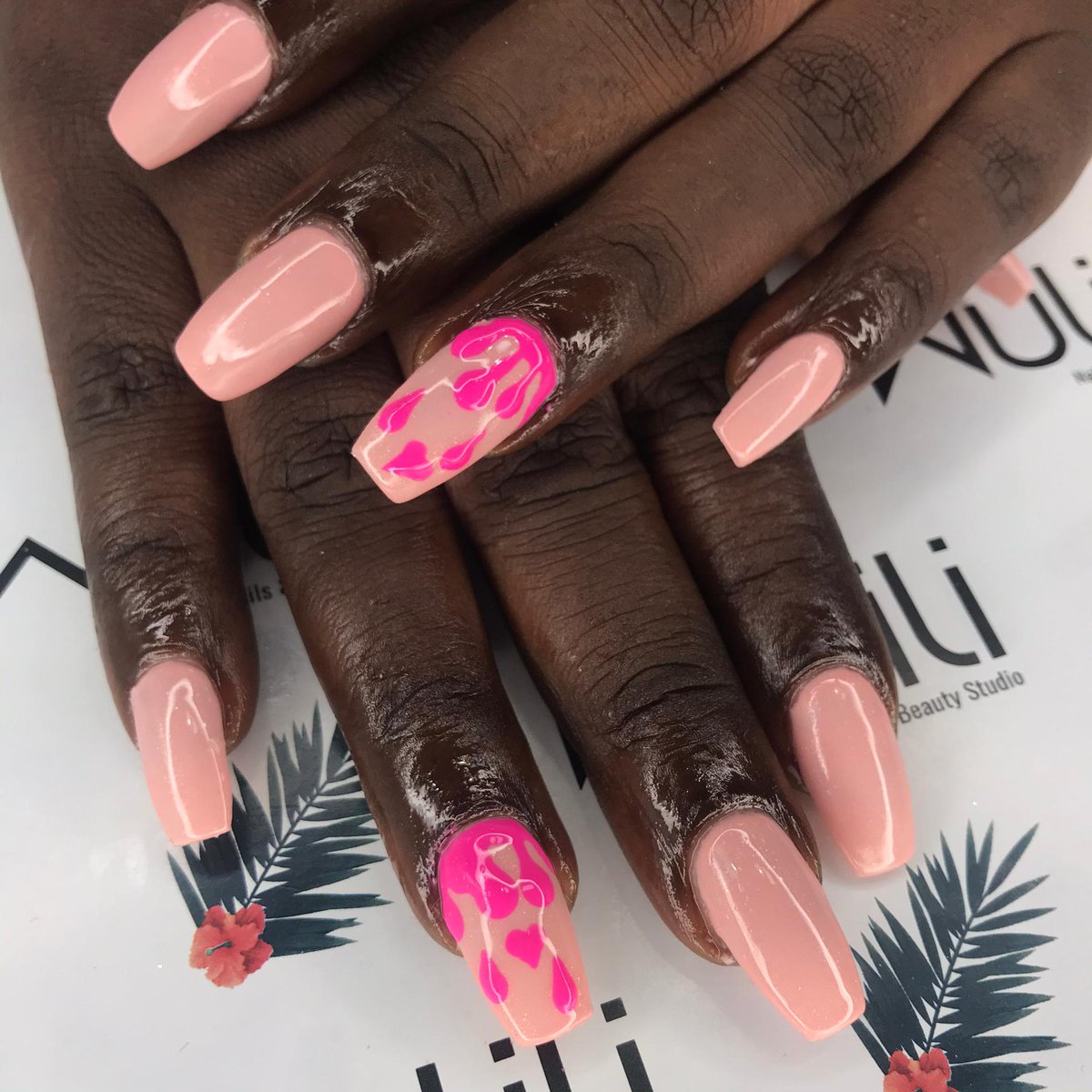 wulilinbs's tweet photo. W U L I L I CREATIVITY 

(Thread👆&amp;👇) 

Vous aimez ? 😍 

#ongles #nailideas #douala #nailsfashion #violetnail #wulilinail #violetnails #nailstyle #twitter237 

#RT Apprécié s'il vous plaît https://t.co/5j8N6saH05